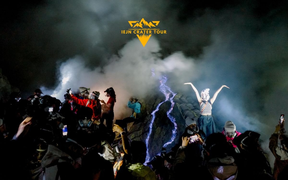 How to Get to Ijen Crater from Bali, Surabaya, or Banyuwangi