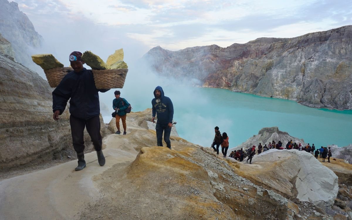 What Exactly Causes the Blue Fire at Ijen Crater?