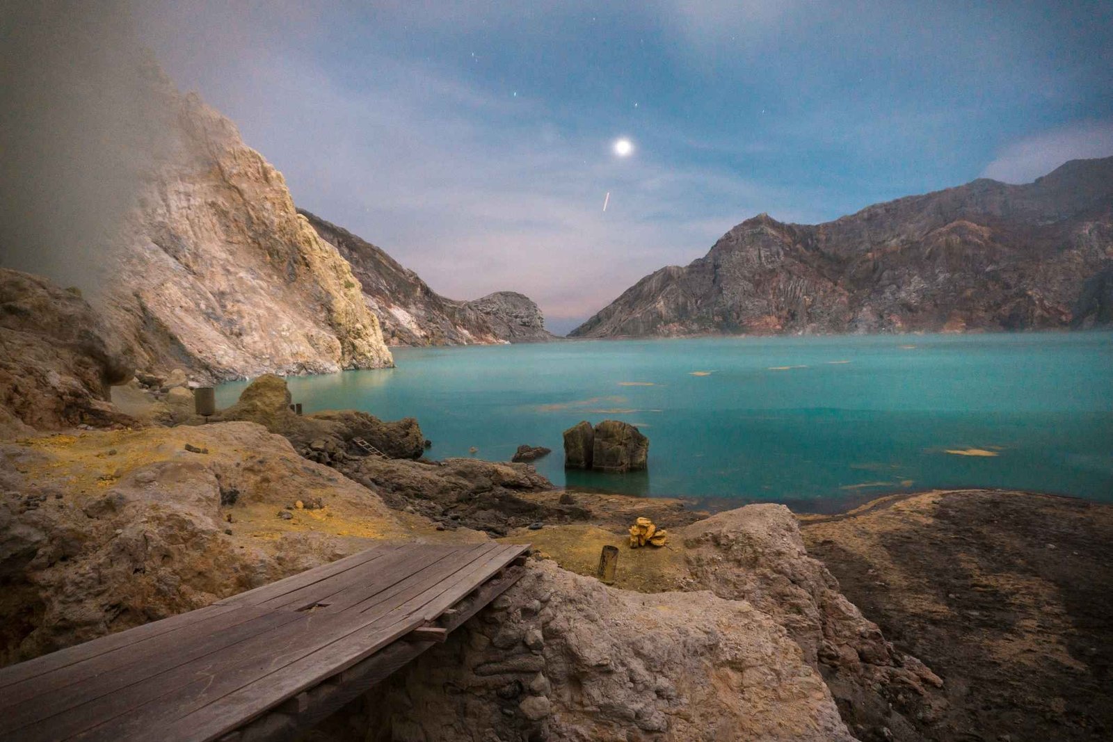 Ijen Crater Tour – Book Your Blue Fire Experience Now