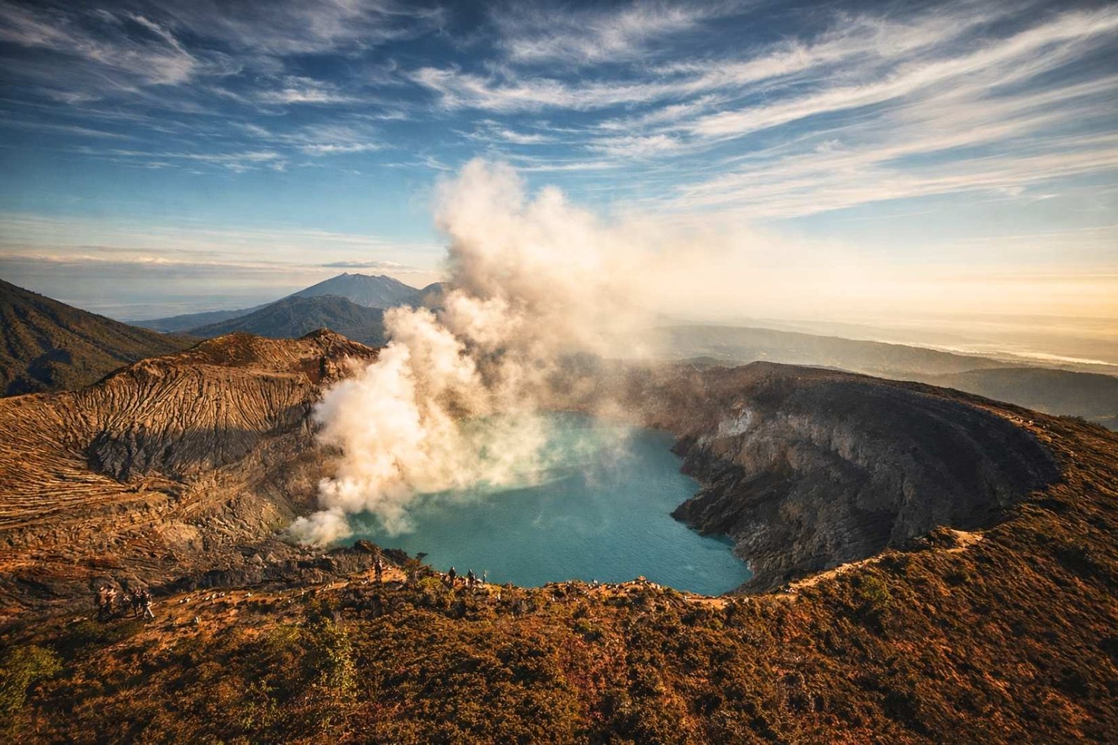 Ijen Crater Tour